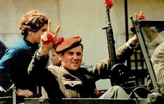 Palestras sobre la Revolución de los Claveles