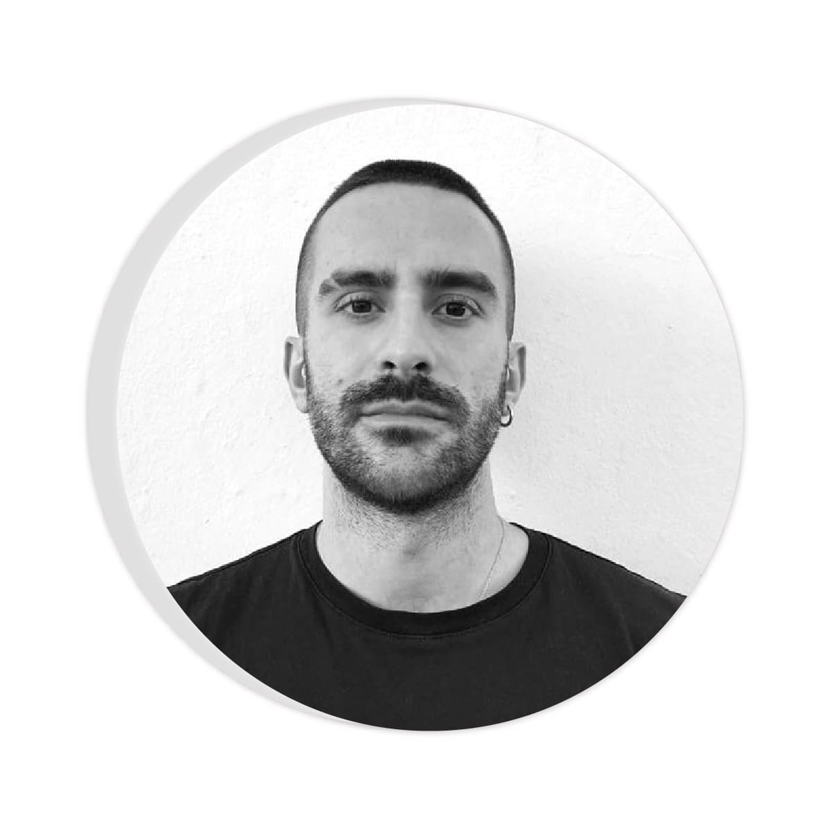 Conferencia de Román Bello