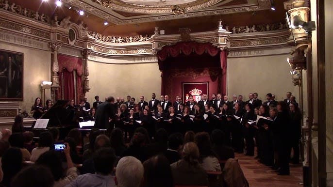 Actuaciones de corales: Coro Sancta María Maris