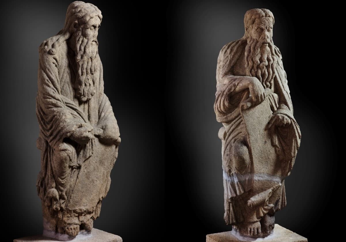 Regreso de las estatuas del Mestre Mateo