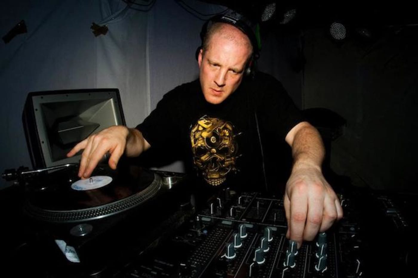 Actuaciones de Aizikovic, Diego Sanjurjo, Jerome Hill y Lex G