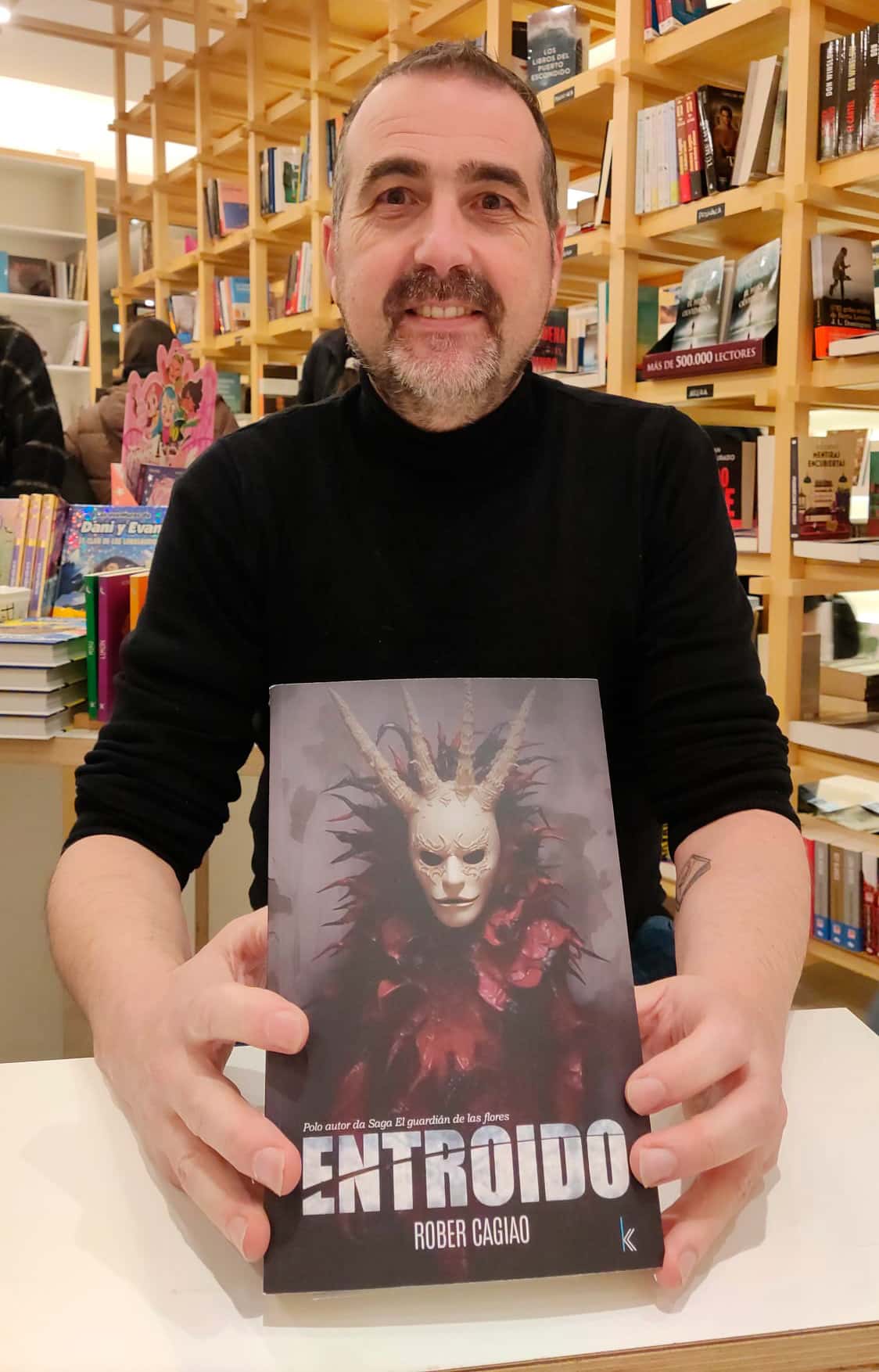 Presentación del libro 'Cadena de Favores' de Rober Cagiao
