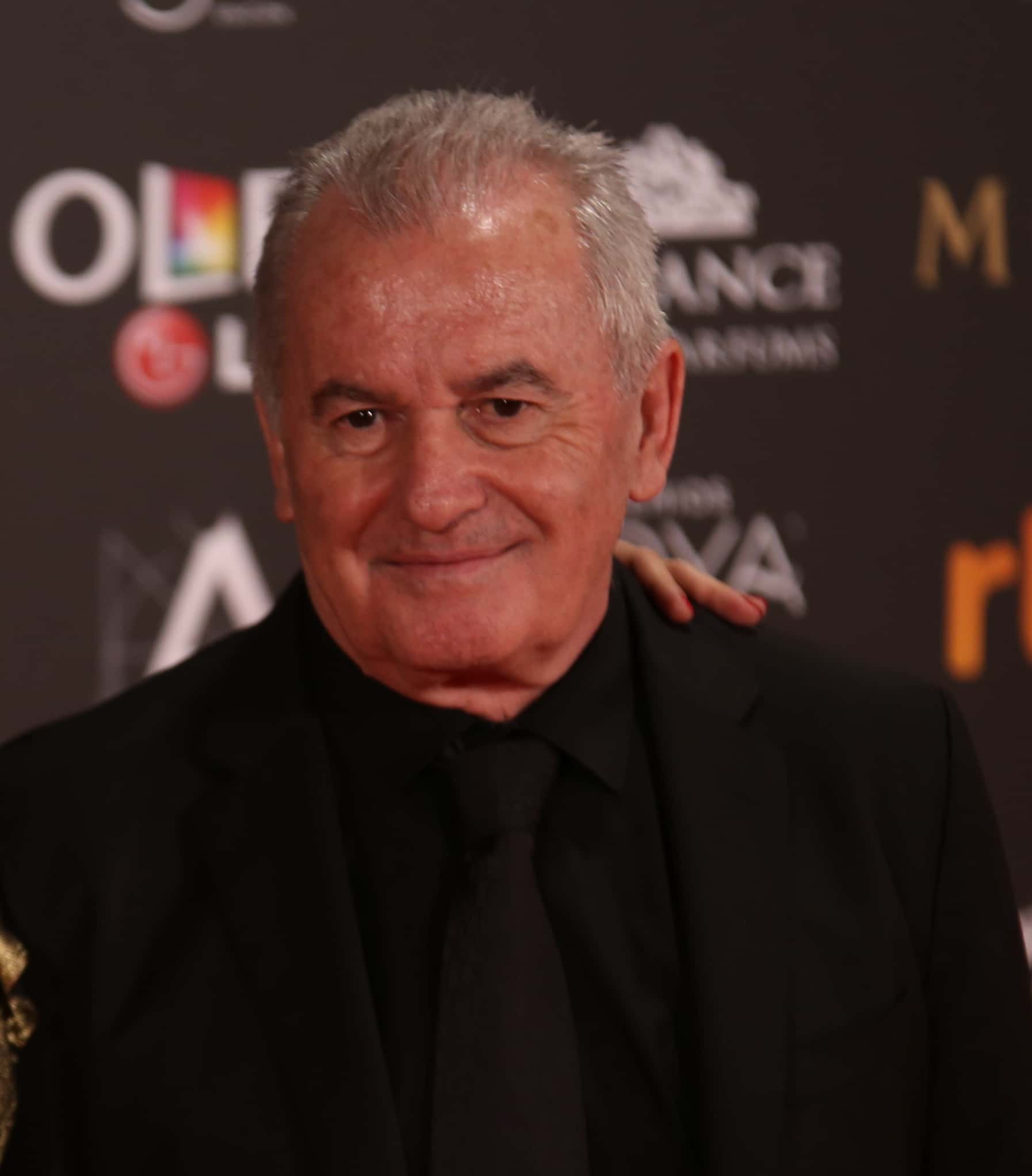 VICTOR MANUEL SOLO A SOLAS CONMIGO