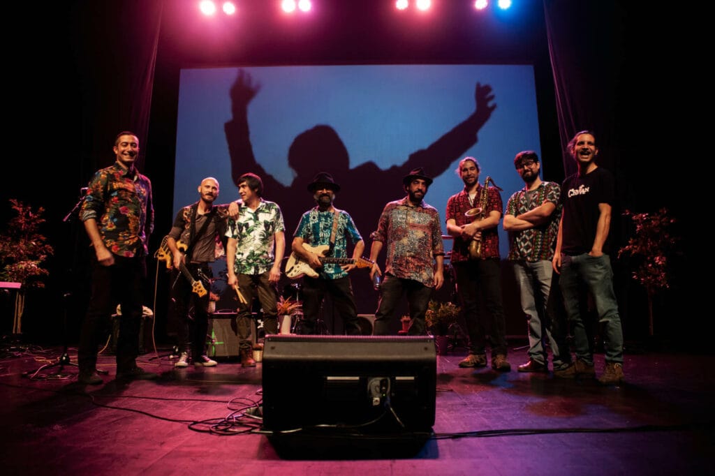 Actuación musical de Chekan