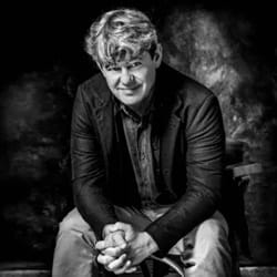 Martes de Libros: Presentación de 'Está lloviendo y te quiero' de Antonio Mercero