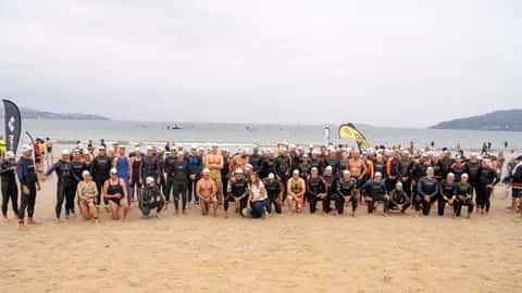La Travesía Costa Serena reúne a 500 nadadores en Nigrán