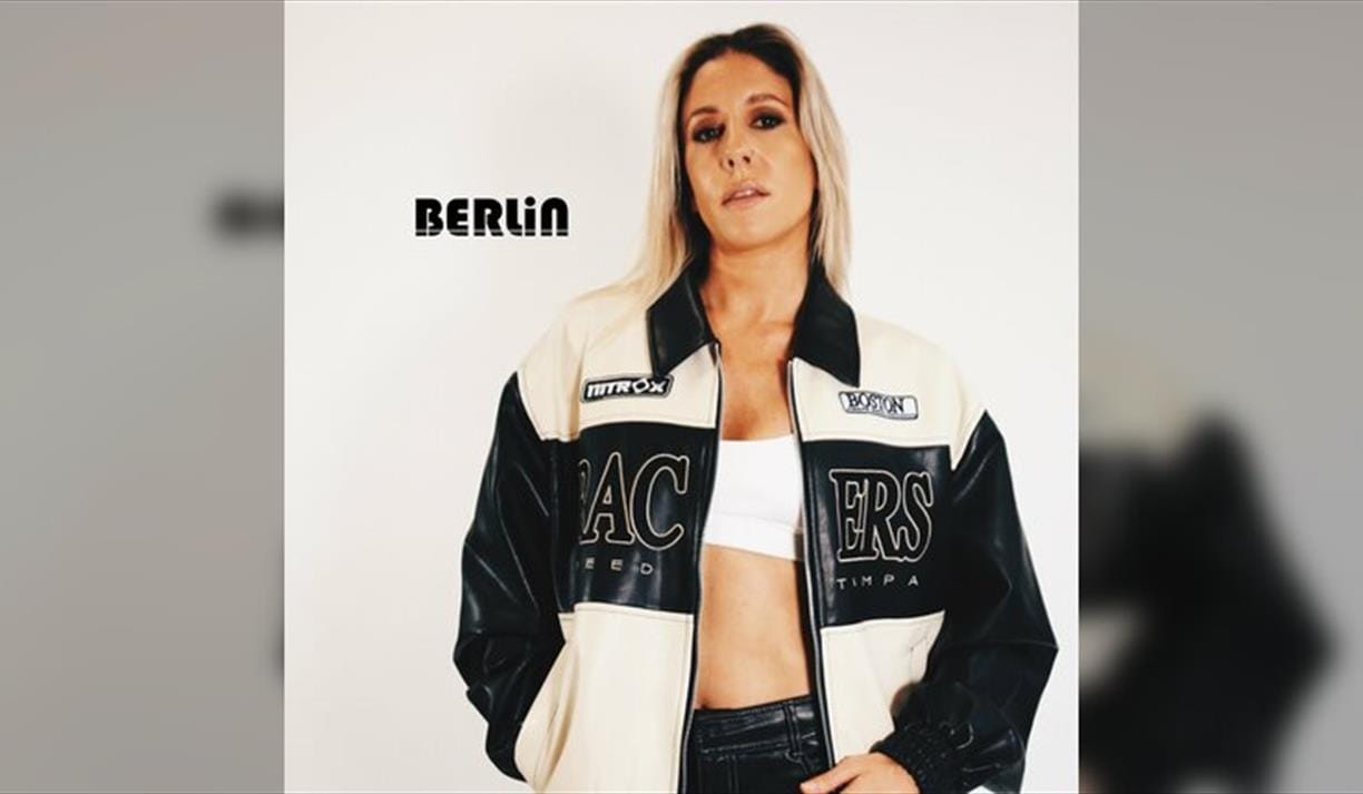 Berlin presents Carina Lawrence