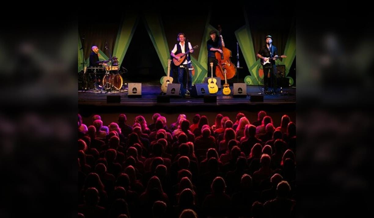 Steve Knightley & The Winter Yards Band