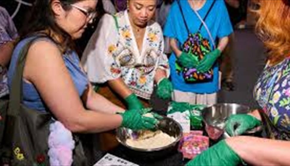 Fireworks Championship Bath-Bomb Making