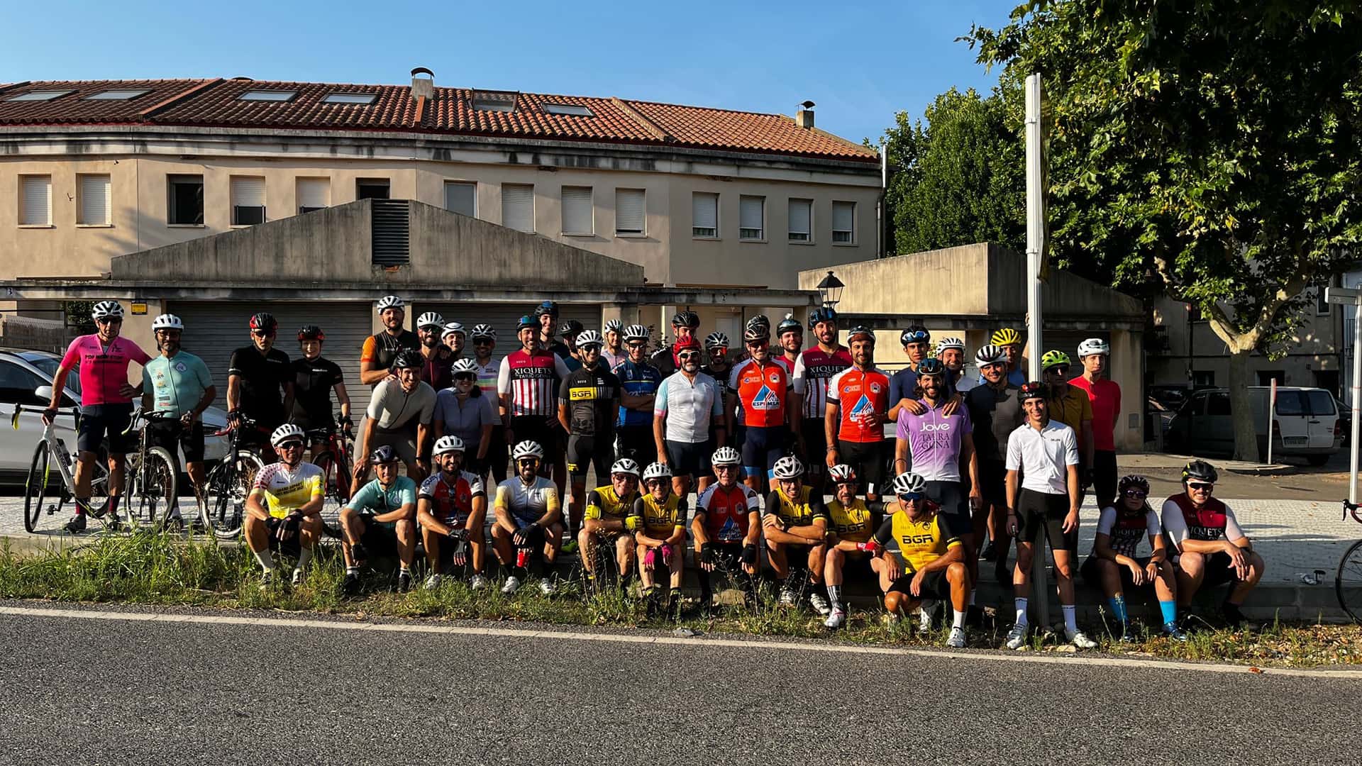 Pedalada castellera fins a Sant Magí de la Brufaganya