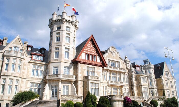 Visita guiada al Palacio Real de La Magdalena