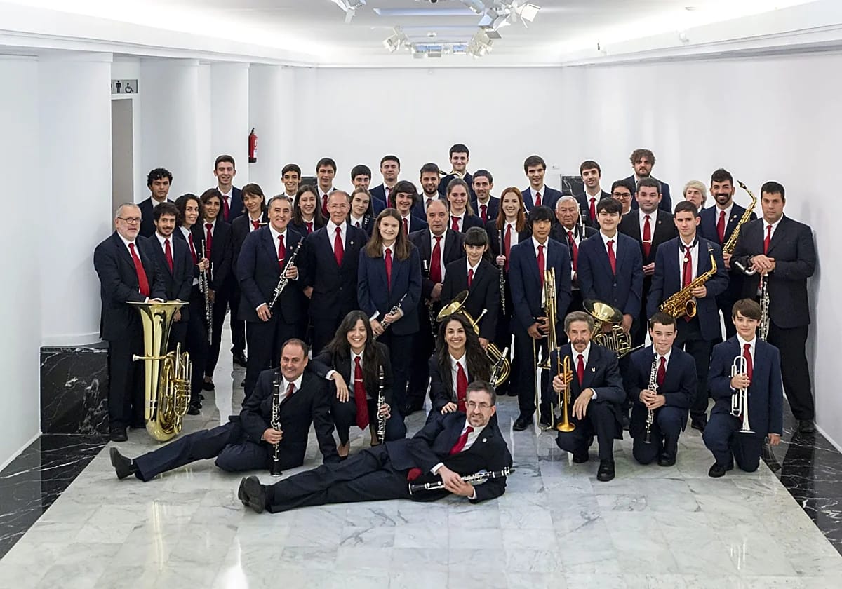 Jornada de hermanamiento de bandas: Ciudad de Irun y Sierra de Algairén