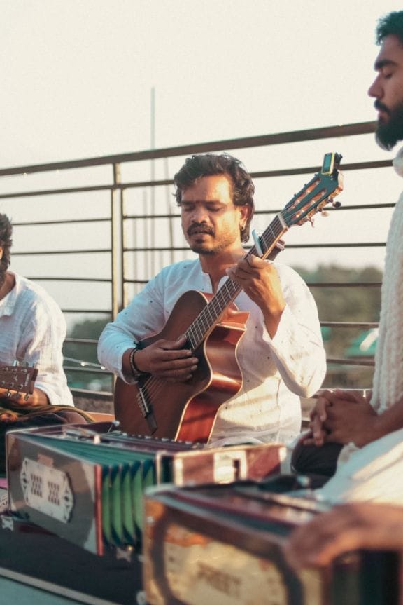 Tradición, bienestar y legado. Acercamiento al yoga tradicional: Kirtan