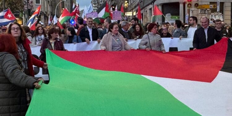 Manifestación contra la guerra y en defensa de los Derechos Humanos