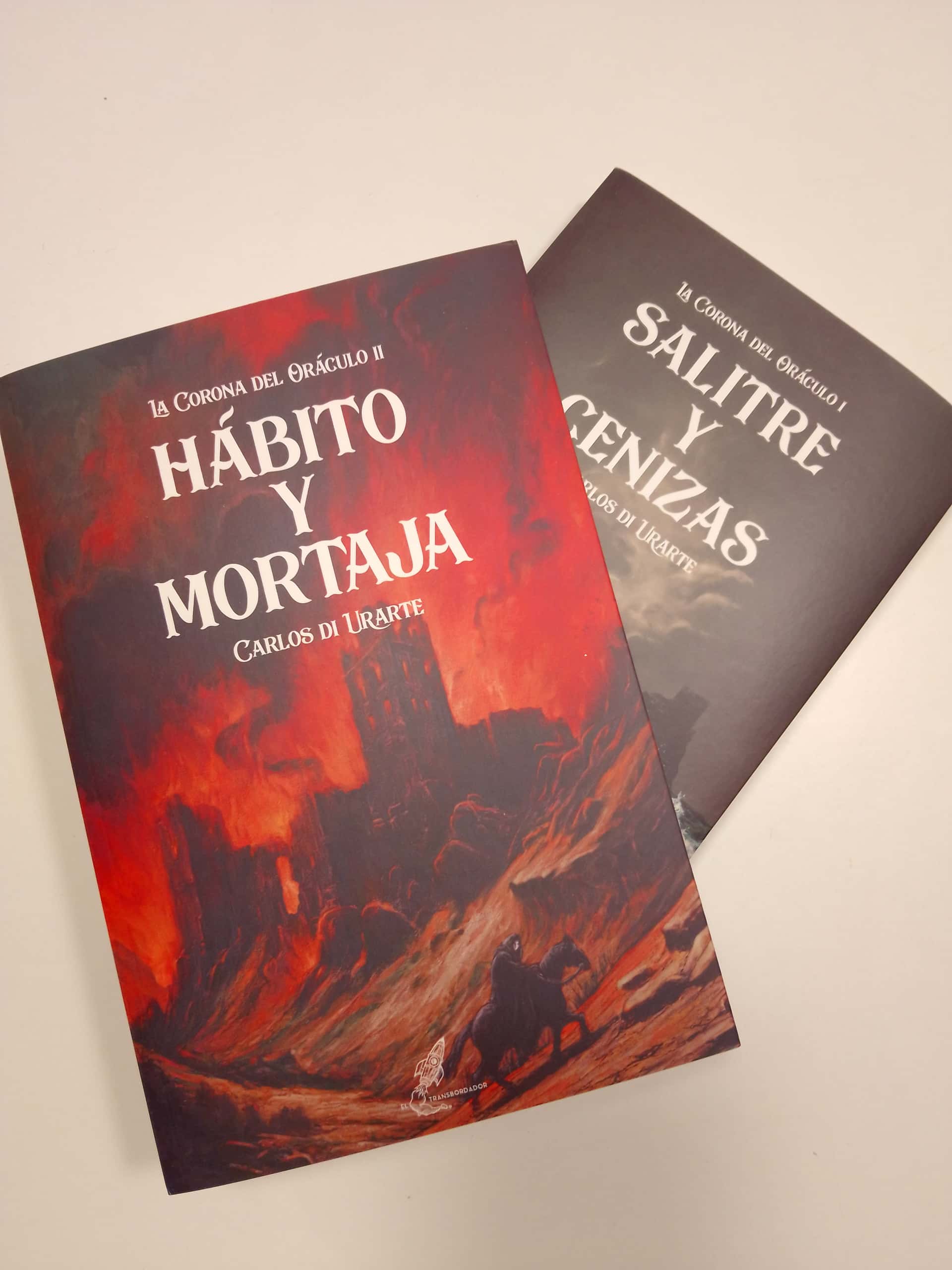 Carlos Di Urarte presenta la novela 'Hábito y Mortaja'