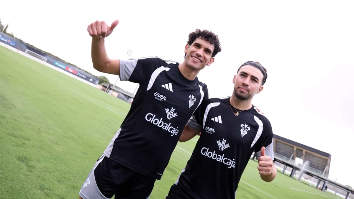 Firma de autógrafos de Munir y Vallejo