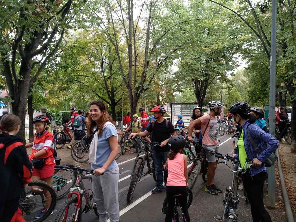 Pedalada familiar pel barri i rodalies