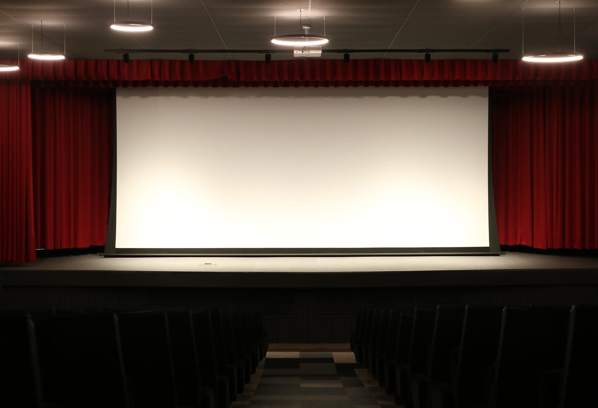 Proyección de 'April'