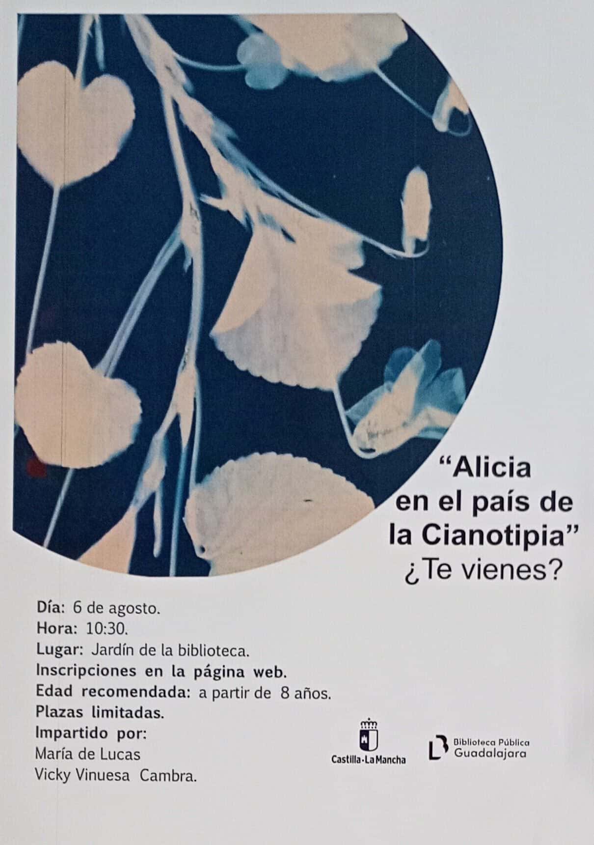 Alicia en el país de la cianotipia