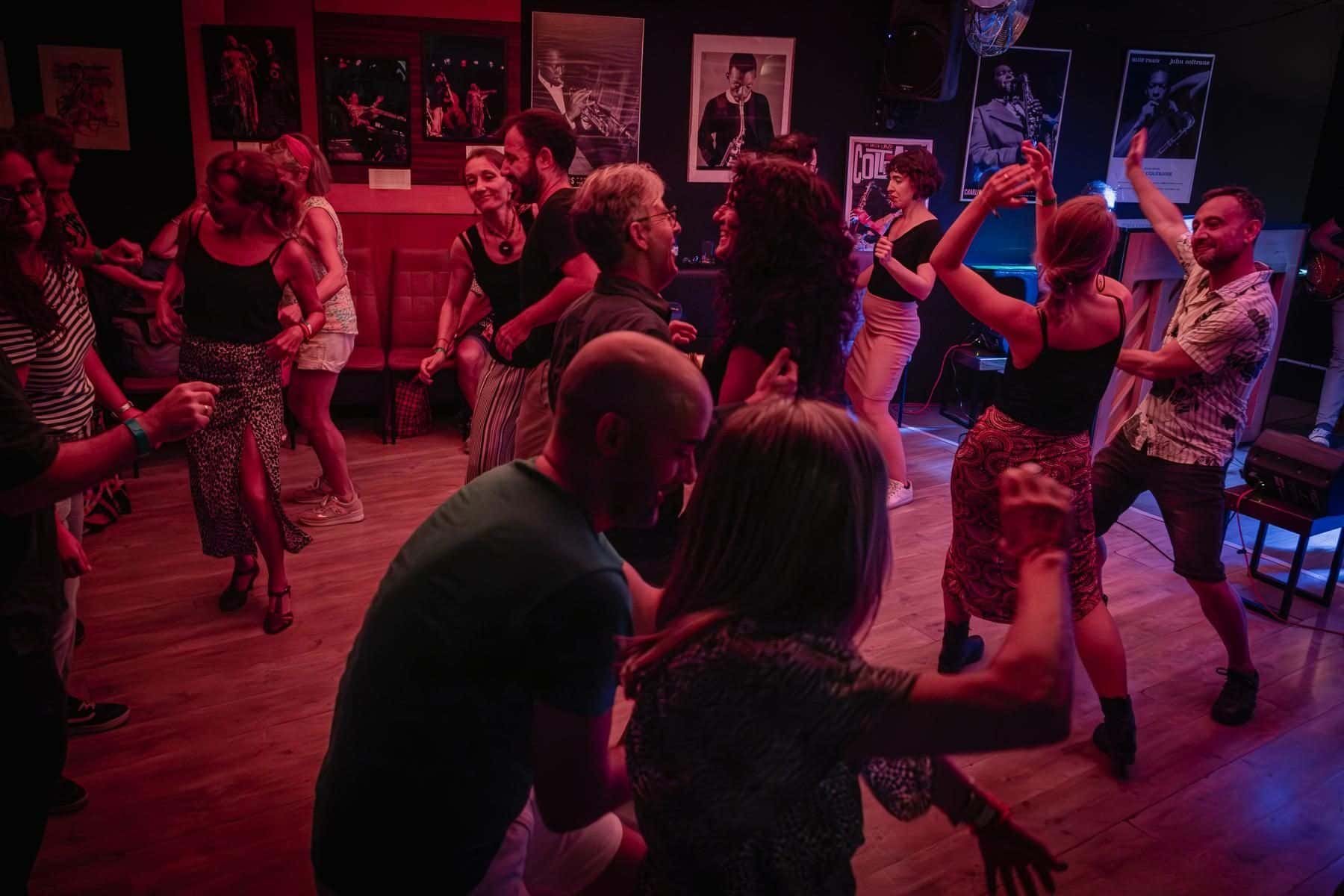 Jazz en directo y baile swing en Ool Ya Koo