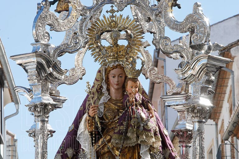 Procesión de la Virgen del Rosario