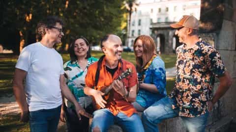 Ukestra do Medio estrea 'De aquí e de acolá'