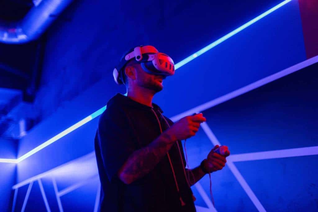 Exposición inmersiva para vivir el eclipse desde el espacio