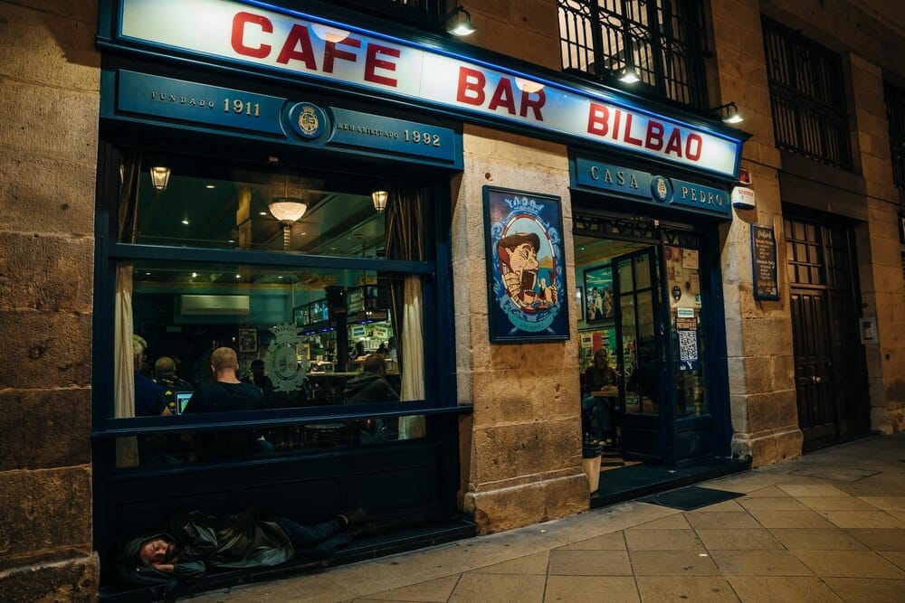 Bar Motrikes y su famoso txanpi a la plancha en Bilbao