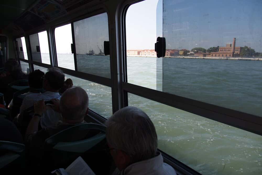Guía del nuevo bus náutico: rutas y planes por la bahía
