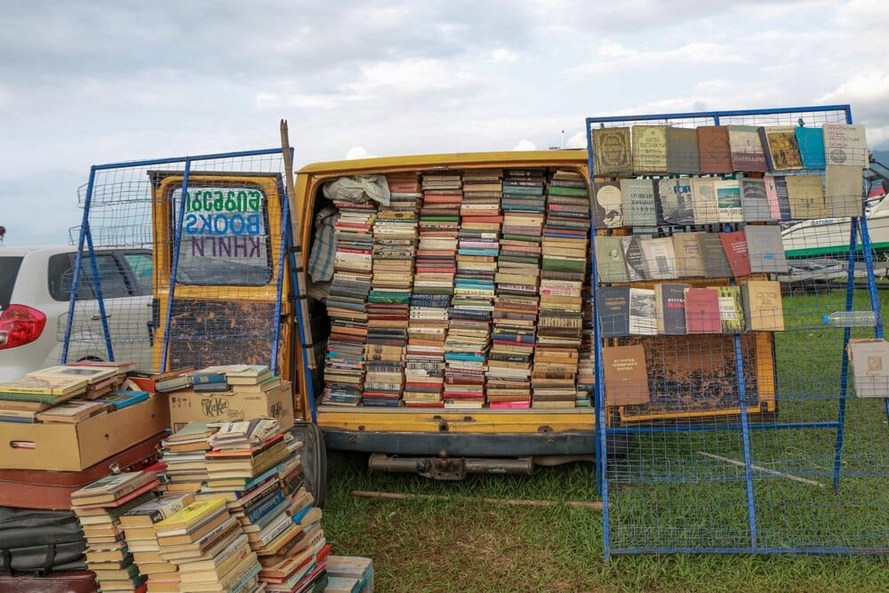Libros de segunda mano en Re-Read Terrassa Passeig