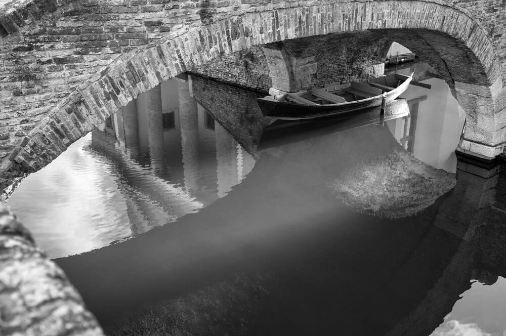 Canal Olímpico y Castillo de Fels: dos caras de la ciudad