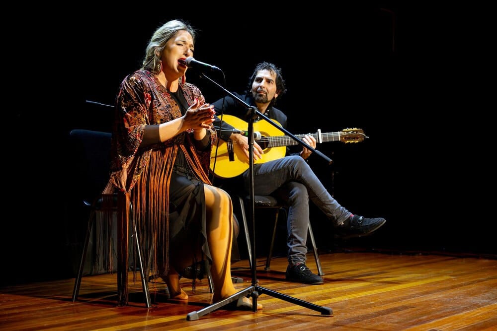 Virginia Rodero a dúo con Bucero - 921 Distrito Musical
