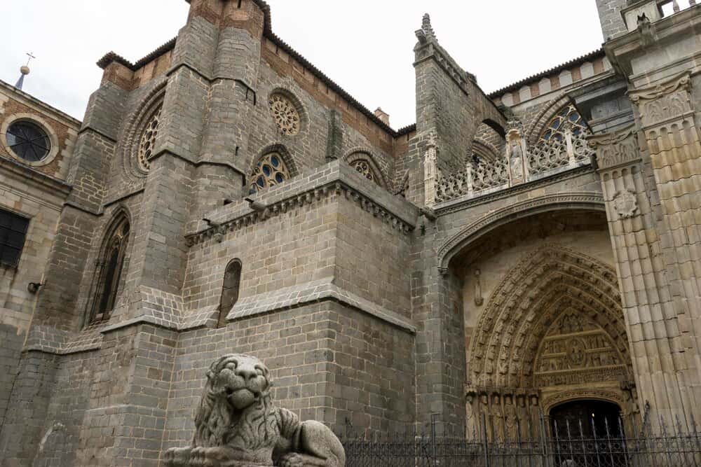 La Basílica de Begoña abre sus excavaciones en octubre
