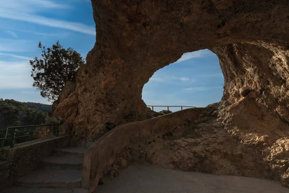 La Cueva de Nerja, en la camiseta del Málaga CF