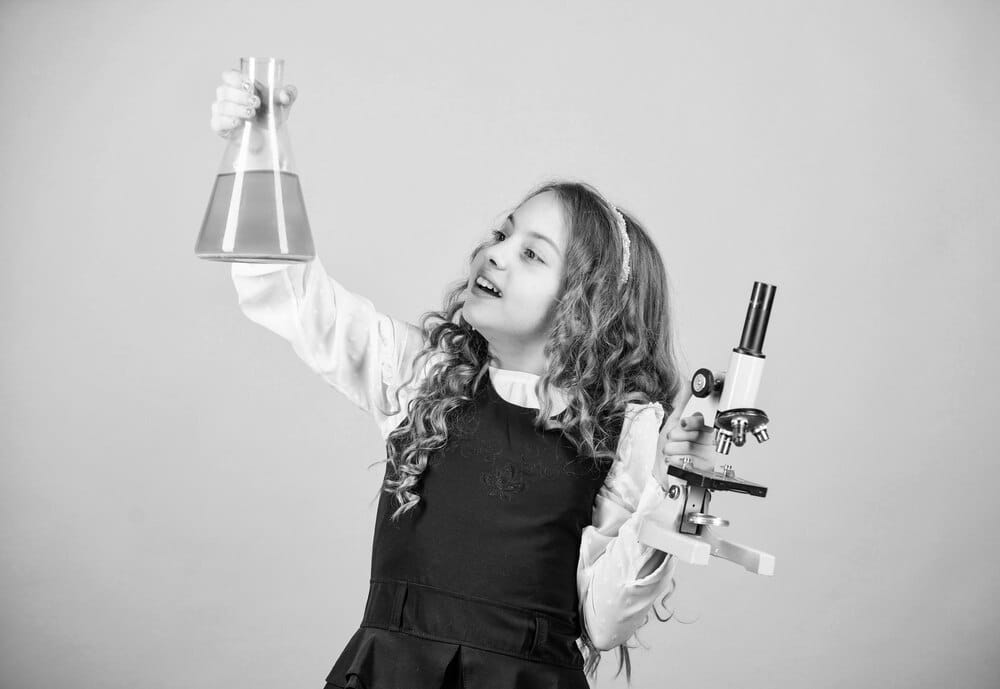 Lo que no se ve de una UCI Pedi谩trica: investigaci贸n para la supervivencia