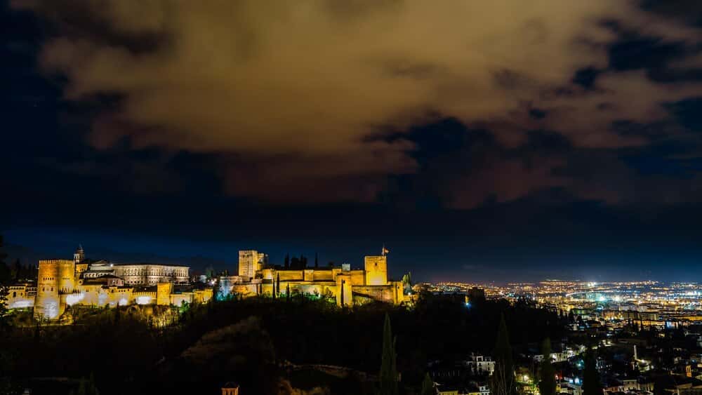 Burladas lleva a Don Juan al Castillo de Niebla