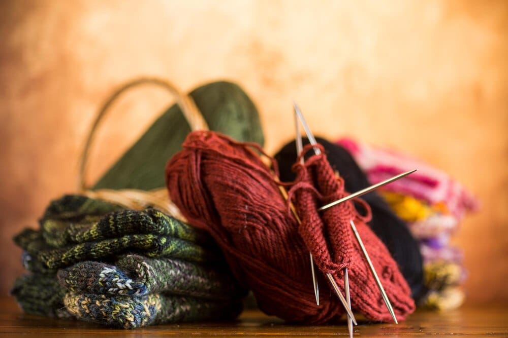 Quedada viral de agujas de tejer