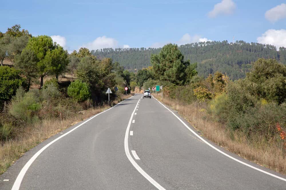 C-28: la carretera pirenaica para conducir