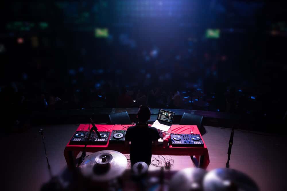 Dj Rober & DJ L en Ttipia Taberna