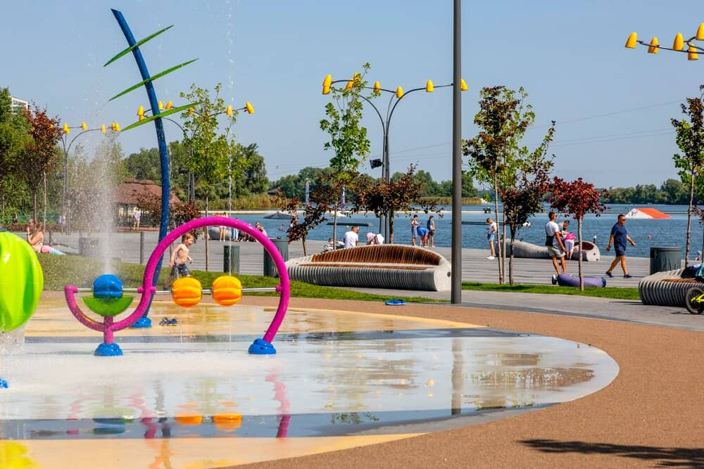 Vila-real renueva sus parques y estudia juegos de agua