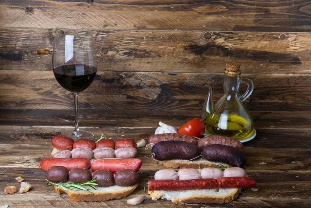 Bodega Bar Pirineos: vermut, tablas y picoteo en Huesca