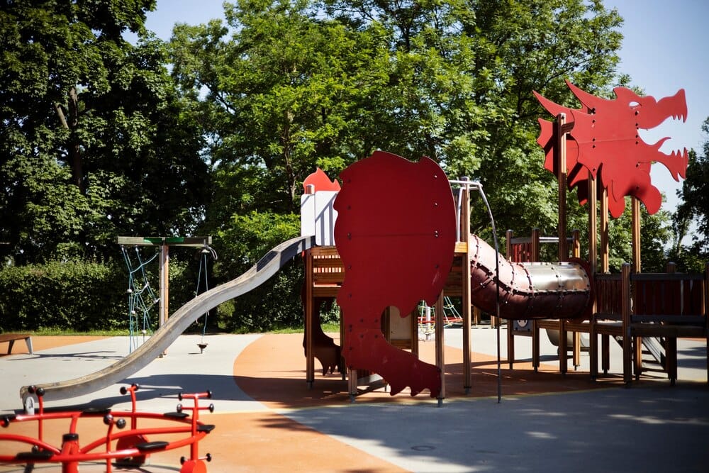 El Parc Central de Vallirana estrena parque infantil
