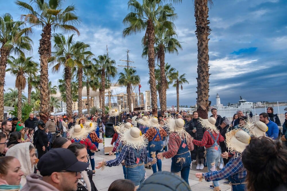 La Festa a la Mar abrió agosto en la playa de Gandia