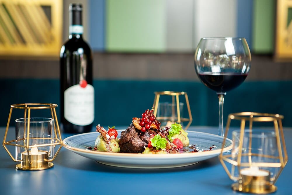 Menú Degustación + Show de Félix el Gato