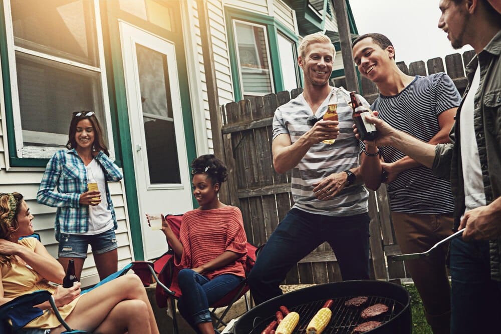 Distant Relatives: Great BBQ at Meanwhile Brewing