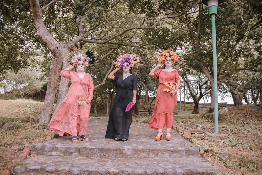 Tres personajes cuentan el Parque de María Luisa
