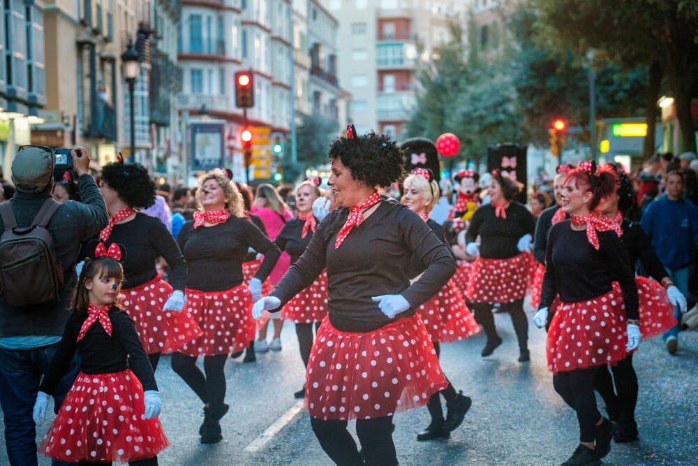 El Festival de Folklore transforma Portugalete
