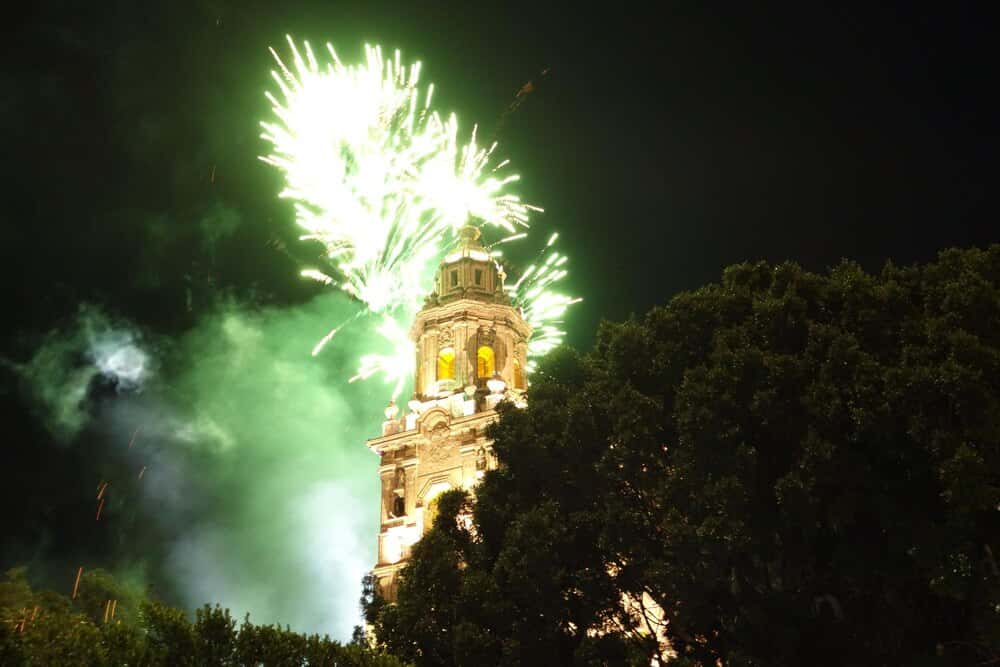 Fuegos y videomapping en las fiestas del Apóstol