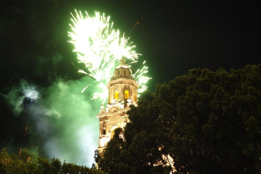 Fuegos y videomapping en las fiestas del Apóstol