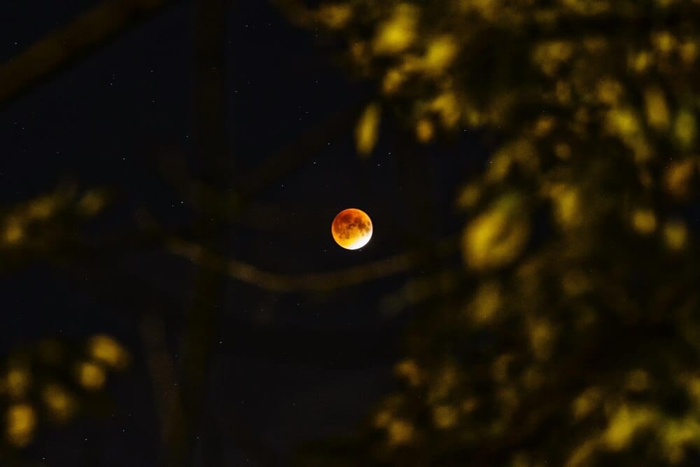 Eclipse lunar parcial: cómo verlo en Avilés esta madrugada